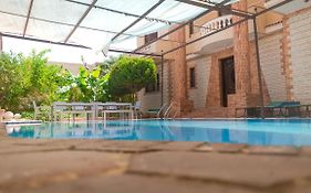 4 Bedroom Superior Family Villa With Private Pool, 5 Min From Beach Abu Talat